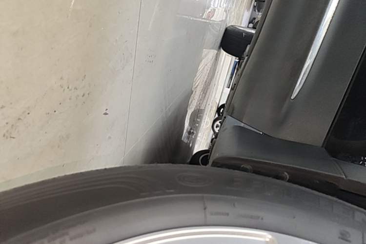 Used Mercedes-Benz GLB 2023 GLB 220 Sport Edition Right Side Sill