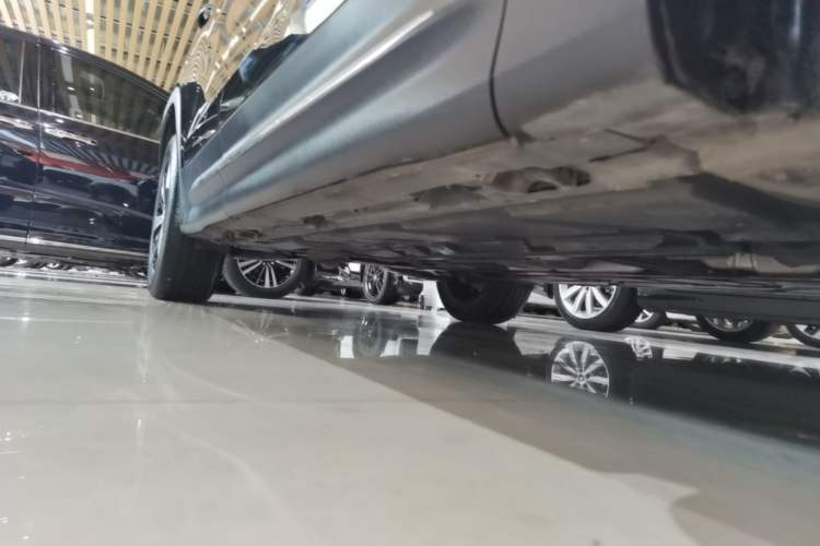 Used Mercedes-Benz GLB 2023 GLB 220 Fashion Model Right Side Sill