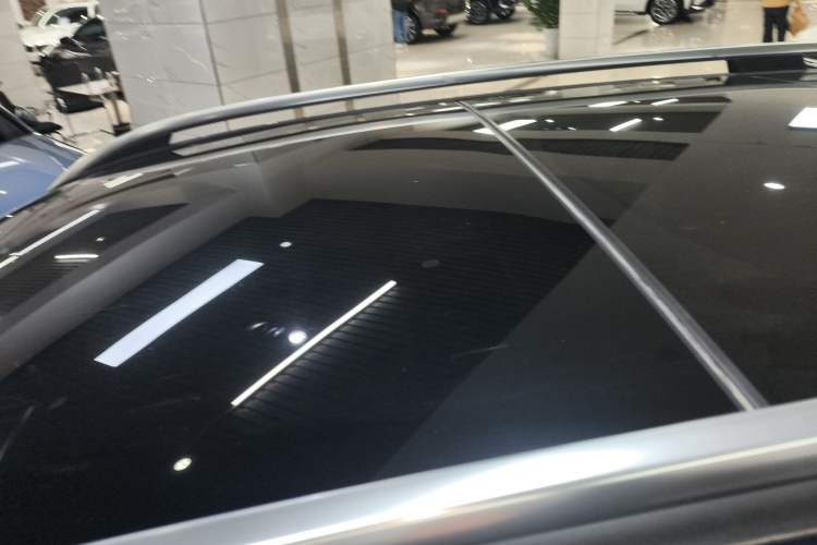 Used Mercedes-Benz GLB 2023 GLB 220 Fashion Model Roof