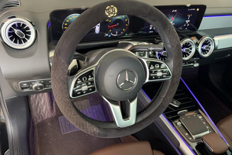 Used Mercedes-Benz GLB 2023 Refreshed GLB 200 Dynamic Edition Steering Wheel
