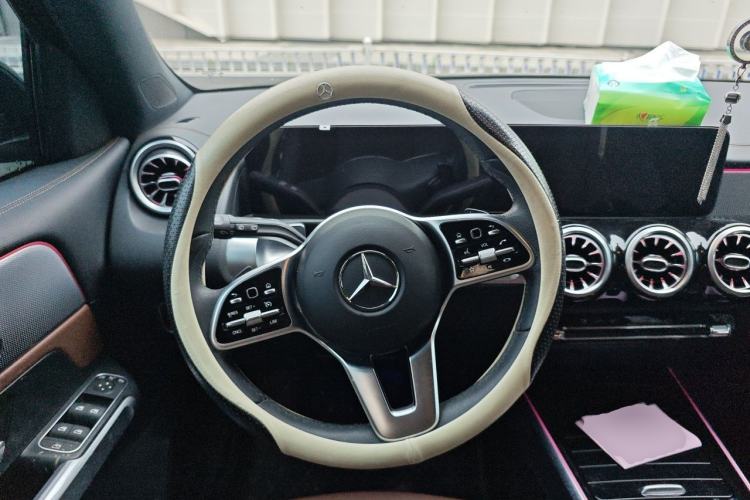 Used Mercedes-Benz GLB 2023 GLB 200 Fashion Model Steering Wheel