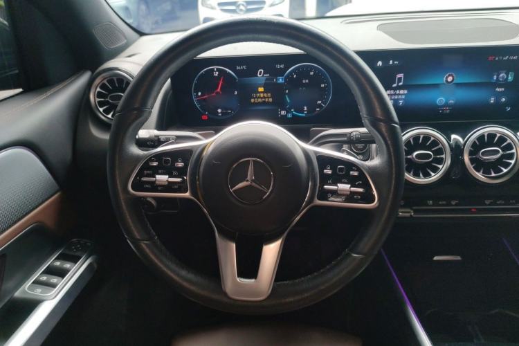 Used Mercedes-Benz GLB 2023 GLB 200 Fashion Model Steering Wheel