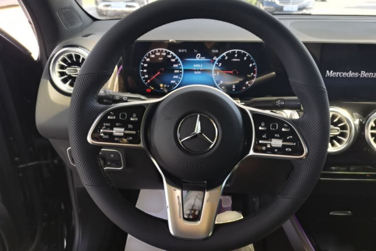 Used Mercedes-Benz GLB 2023 GLB 220 Sport Edition Steering Wheel