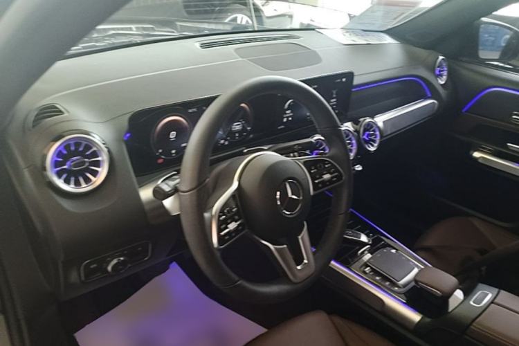 Used Mercedes-Benz GLB 2023 GLB 220 Sport Edition Steering Wheel