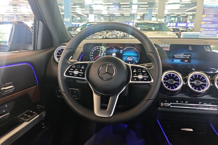 Used Mercedes-Benz GLB 2023 GLB 220 Sport Edition Steering Wheel