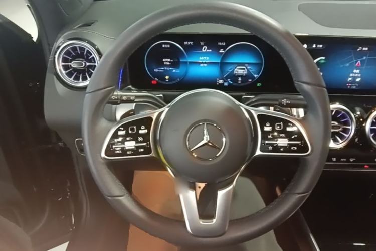 Used Mercedes-Benz GLB 2023 GLB 220 Fashion Model Steering Wheel