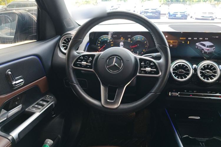Used Mercedes-Benz GLB 2023 GLB 220 Sport Edition Steering Wheel