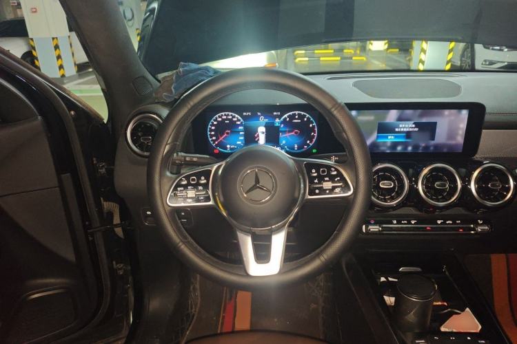 Used Mercedes-Benz GLB 2023 GLB 200 Fashion Model Steering Wheel
