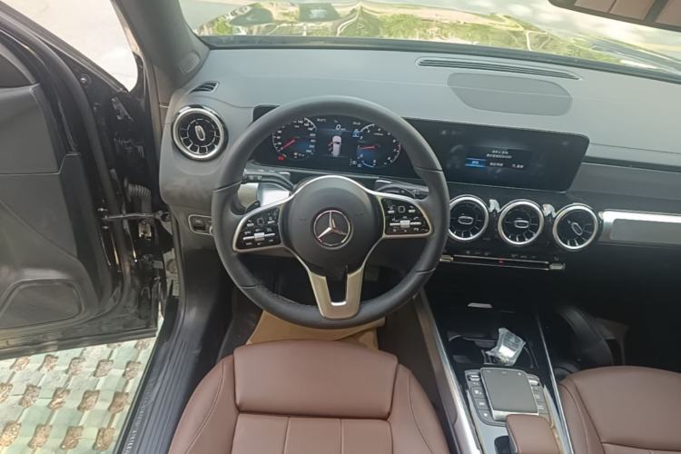 Used Mercedes-Benz GLB 2023 Refresh GLB 200 Fashion Edition Steering Wheel