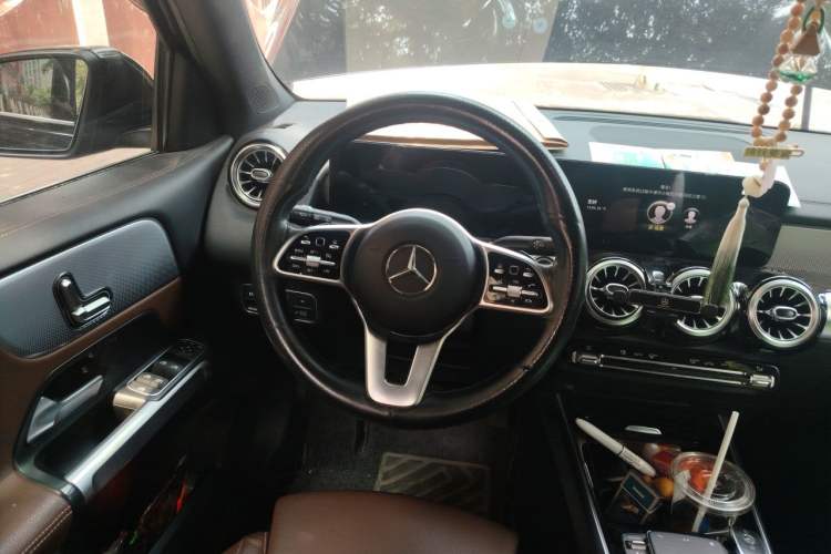 Used Mercedes-Benz GLB 2023 GLB 200 Fashion Model Steering Wheel