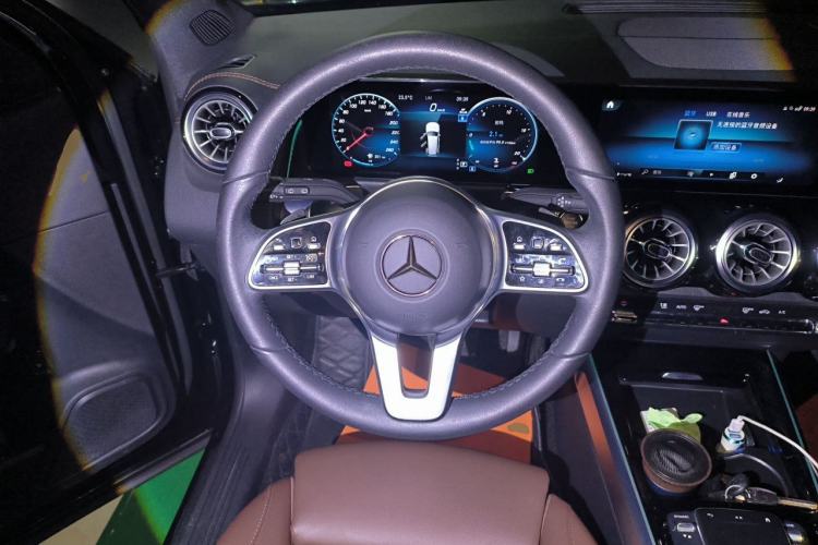 Used Mercedes-Benz GLB 2023 GLB 220 Sport Edition Steering Wheel