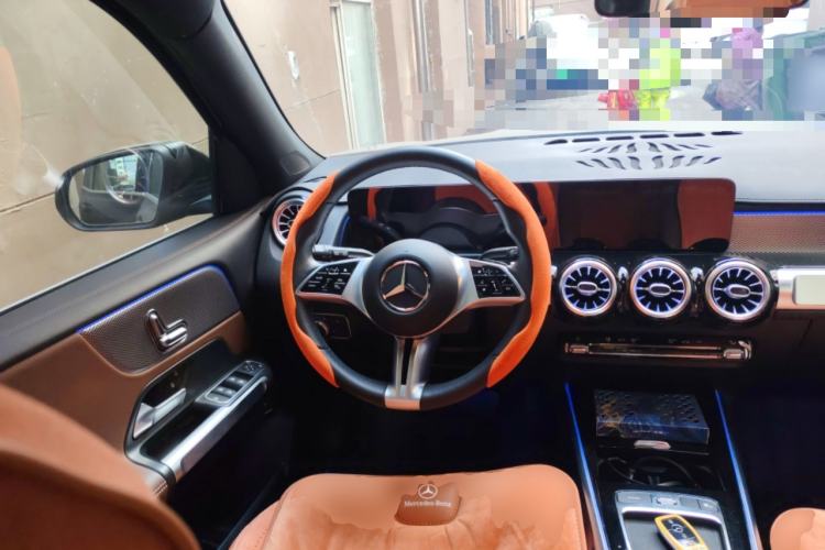 Used Mercedes-Benz GLB 2023 Refreshed GLB 200 Dynamic Edition Steering Wheel