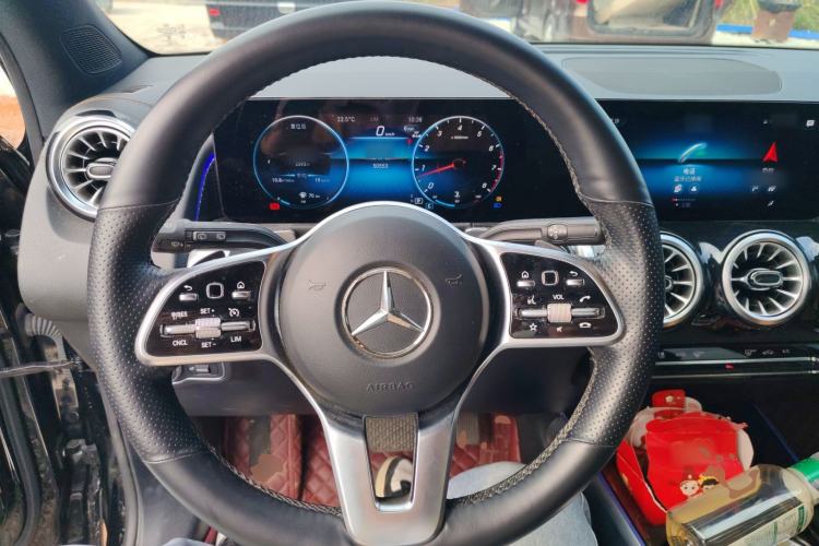 Used Mercedes-Benz GLB 2023 GLB 220 Sport Edition Steering Wheel