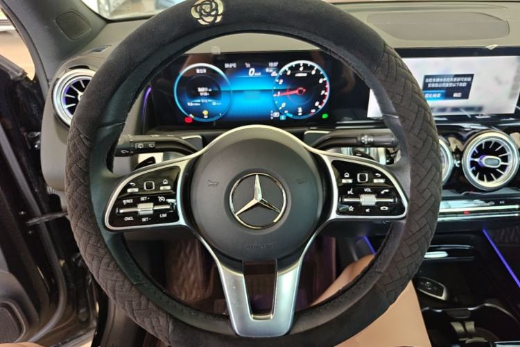 Used Mercedes-Benz GLB 2023 Refreshed GLB 200 Dynamic Edition Steering Wheel