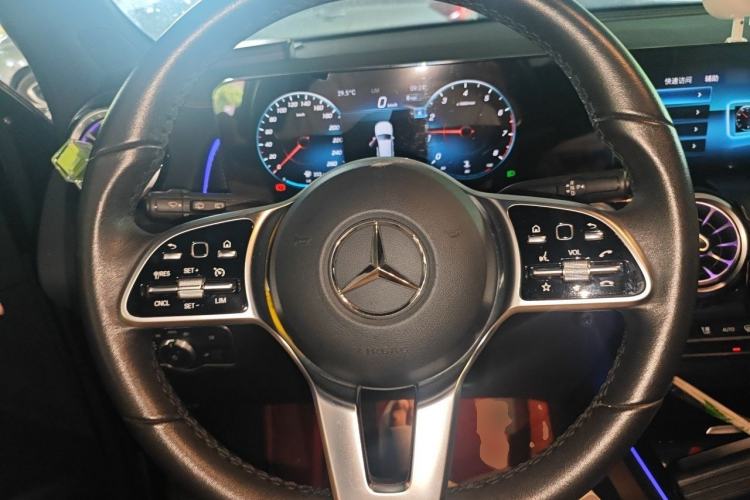 Used Mercedes-Benz GLB 2023 GLB 220 Sport Edition Steering Wheel