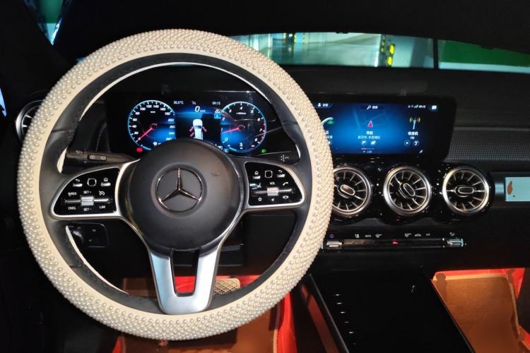 Used Mercedes-Benz GLB 2023 GLB 220 Sport Edition Steering Wheel