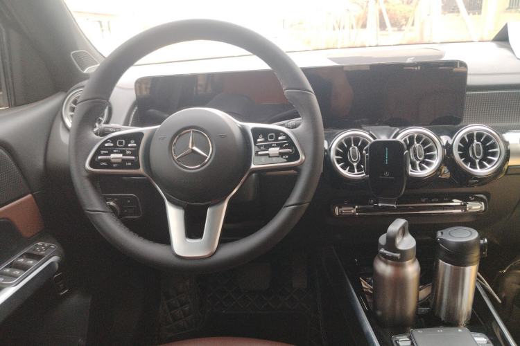 Used Mercedes-Benz GLB 2023 GLB 220 Fashion Model Steering Wheel