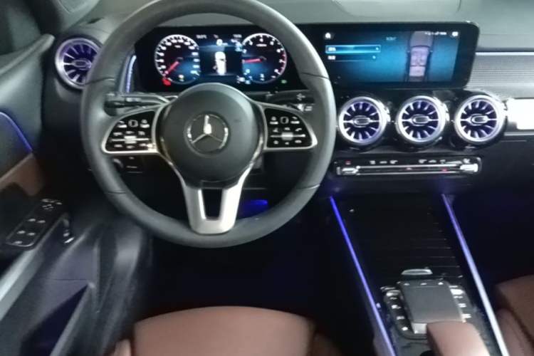 Used Mercedes-Benz GLB 2023 GLB 220 Fashion Model Steering Wheel