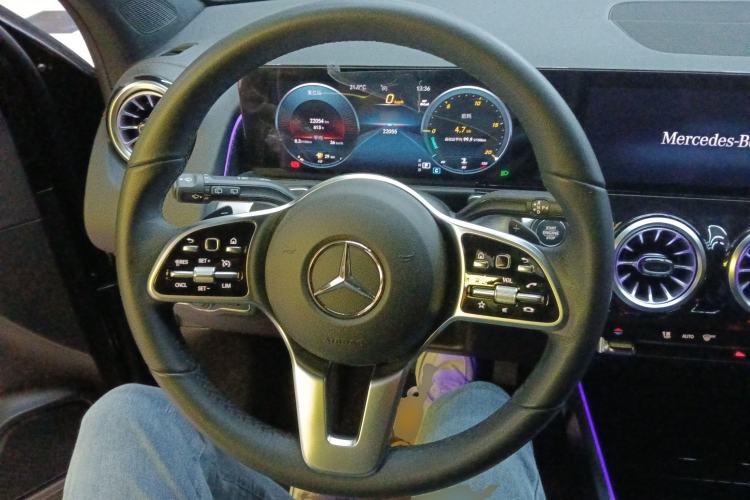 Used Mercedes-Benz GLB 2023 GLB 220 Fashion Model Steering Wheel