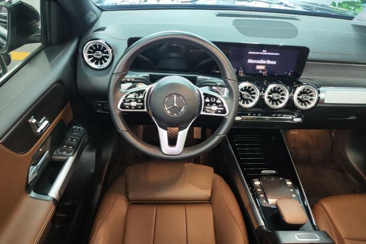 Used Mercedes-Benz GLB 2023 GLB 220 Sport Edition Steering Wheel