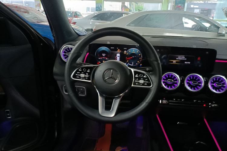 Used Mercedes-Benz GLB 2023 GLB 220 Sport Edition Steering Wheel