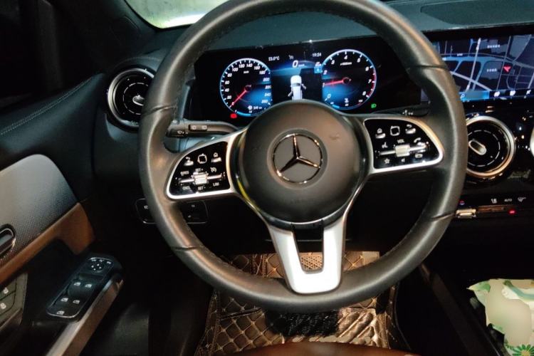 Used Mercedes-Benz GLB 2023 GLB 200 Fashion Model Steering Wheel