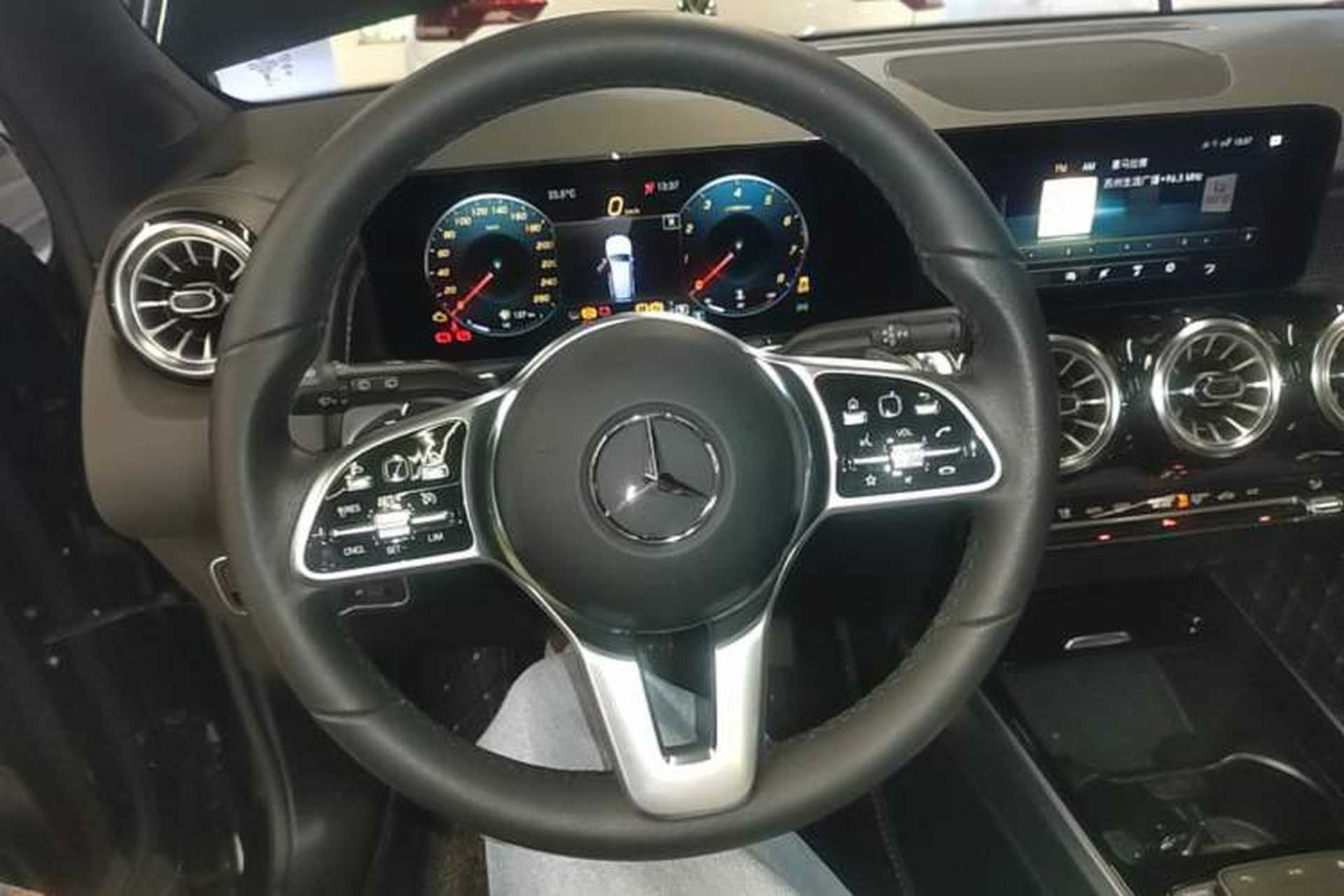 Used Mercedes-Benz GLB 2023 GLB 220 Sport Edition Steering Wheel