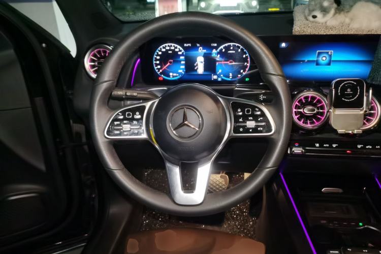 Used Mercedes-Benz GLB 2023 GLB 220 4MATIC Steering Wheel