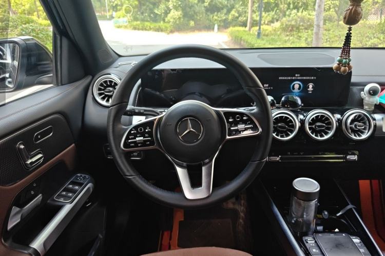 Used Mercedes-Benz GLB 2023 GLB 220 Fashion Model Steering Wheel
