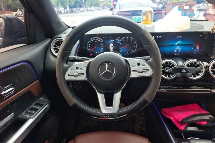 Used Mercedes-Benz GLB 2023 GLB 220 Sport Edition Steering Wheel
