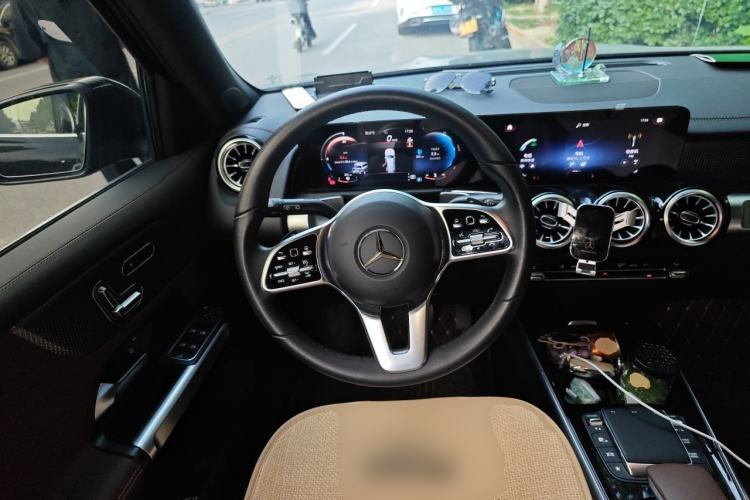 Used Mercedes-Benz GLB 2023 GLB 220 Fashion Model Steering Wheel