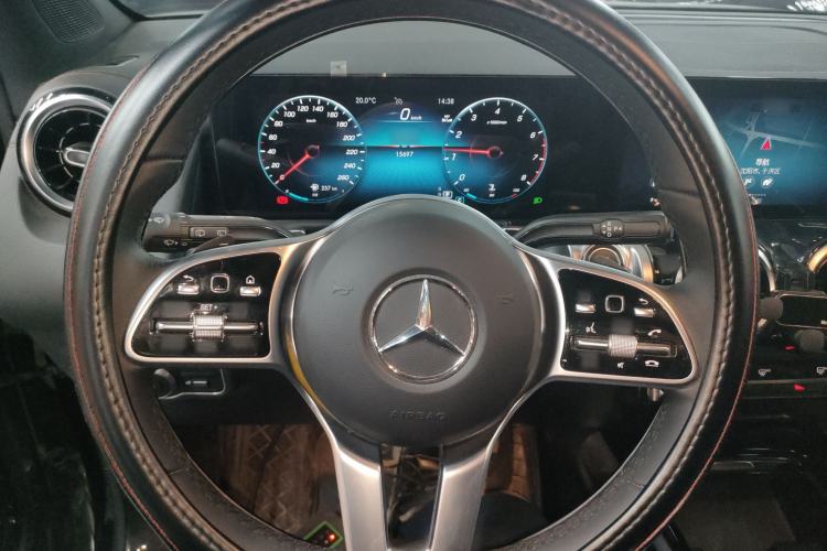 Used Mercedes-Benz GLB 2023 Refresh GLB 200 Fashion Edition Steering Wheel