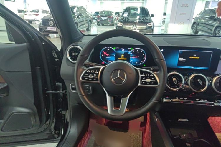 Used Mercedes-Benz GLB 2023 GLB 200 Fashion Model Steering Wheel