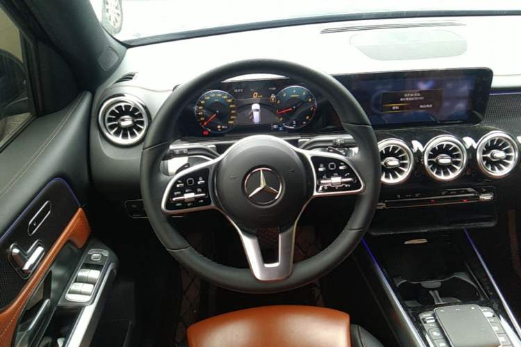 Used Mercedes-Benz GLB 2023 GLB 220 Fashion Model Steering Wheel