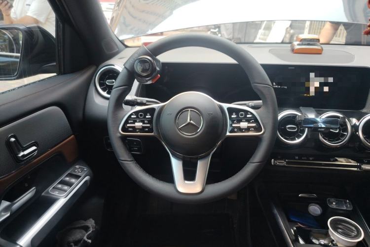 Used Mercedes-Benz GLB 2023 Refreshed GLB 200 Dynamic Edition Steering Wheel