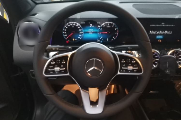 Used Mercedes-Benz GLB 2023 GLB 220 Sport Edition Steering Wheel