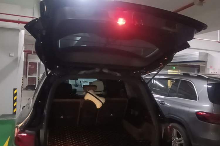 Used Mercedes-Benz GLB 2023 GLB 200 Dynamic Edition Trunk