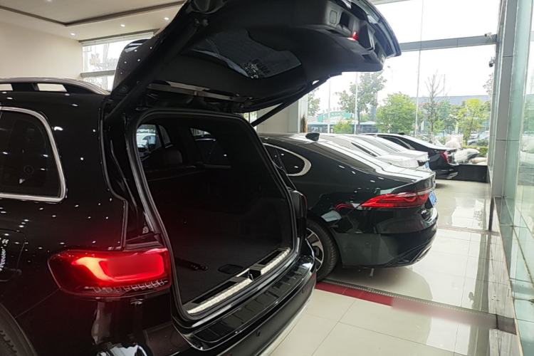 Used Mercedes-Benz GLB 2023 GLB 200 Dynamic Edition Trunk