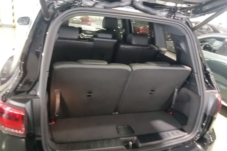 Used Mercedes-Benz GLB 2023 GLB 220 Fashion Model Trunk