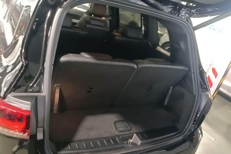 Used Mercedes-Benz GLB 2023 GLB 220 Fashion Model Trunk