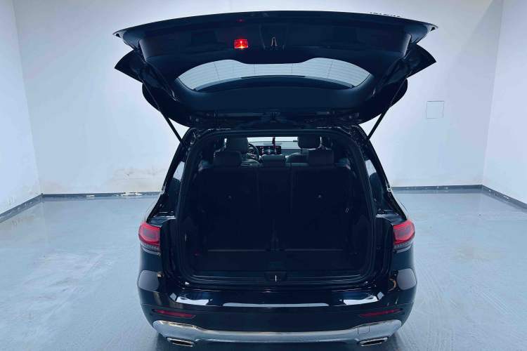 Used Mercedes-Benz GLB 2023 GLB 200 Fashion Model Trunk