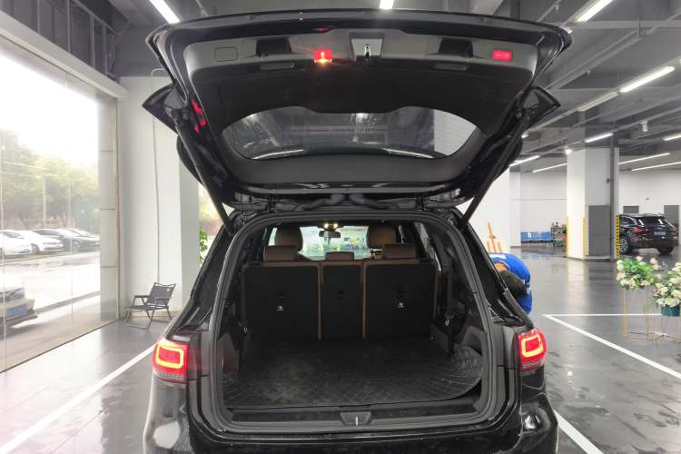 Used Mercedes-Benz GLB 2023 GLB 220 Fashion Model Trunk