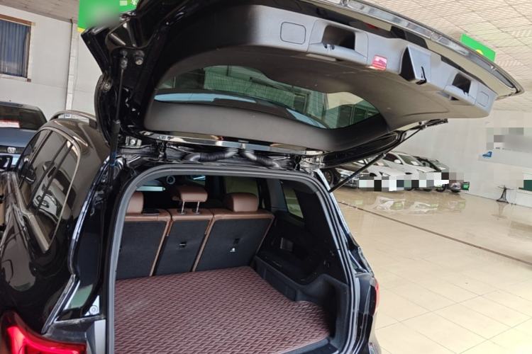 Used Mercedes-Benz GLB 2023 Refreshed GLB 200 Dynamic Edition Trunk
