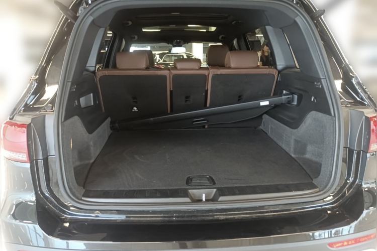 Used Mercedes-Benz GLB 2023 GLB 200 Dynamic Edition Trunk
