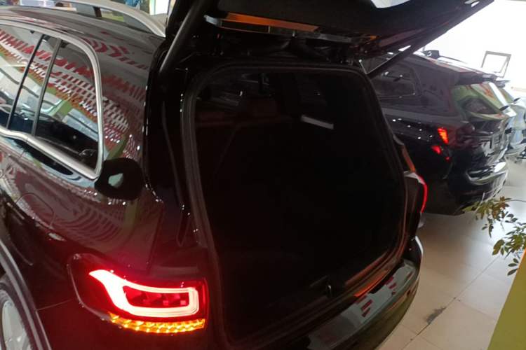 Used Mercedes-Benz GLB 2023 GLB 220 Sport Edition Trunk