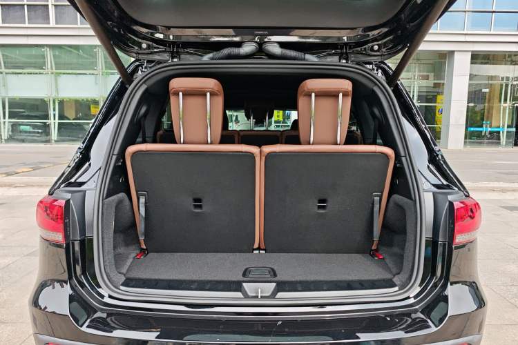 Used Mercedes-Benz GLB 2023 GLB 220 Fashion Model Trunk