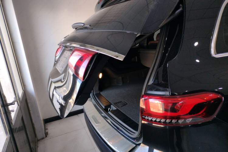 Used Mercedes-Benz GLB 2023 GLB 200 Dynamic Edition Trunk