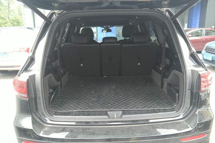 Used Mercedes-Benz GLB 2023 GLB 220 Fashion Model Trunk