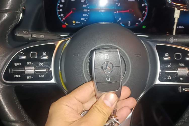 Used Mercedes-Benz GLB 2023 GLB 200 Dynamic Edition Vehicle Key