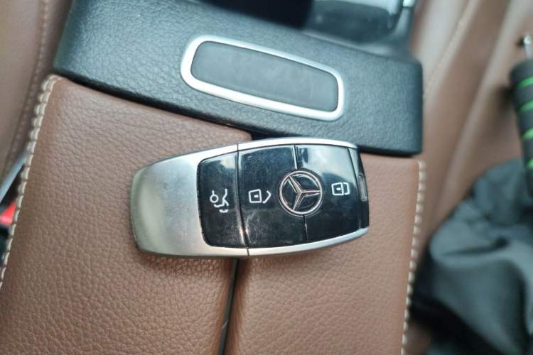 Used Mercedes-Benz GLB 2023 GLB 200 Fashion Model Vehicle Key
